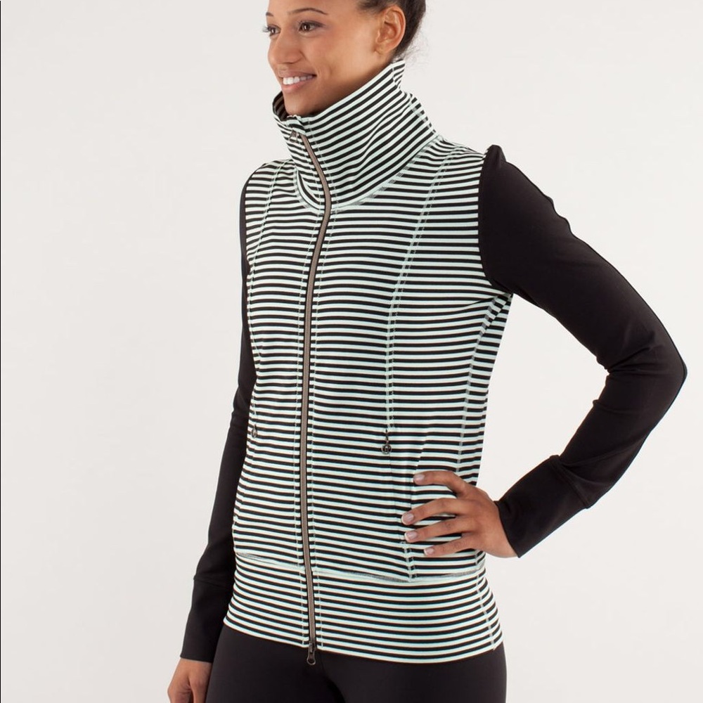Lululemon Daily Yoga Jacket- size 8